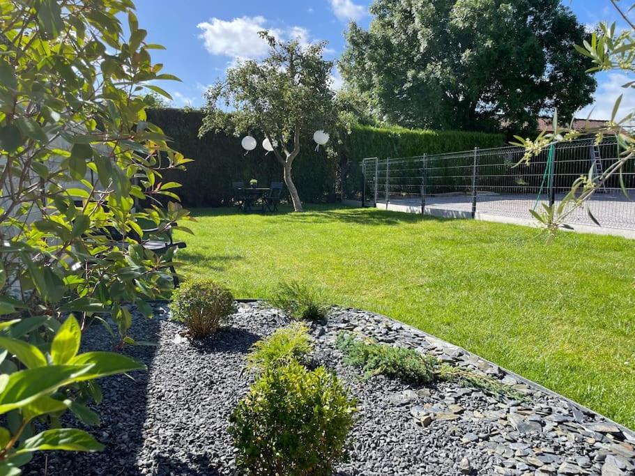 Le Clos des Glycines Saint-Martin-Lez-Tatinghem Exterior foto